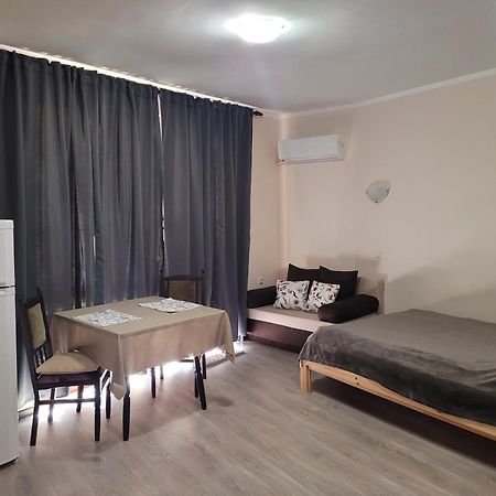 На Море В Сарафово Burgas City Eksteriør billede