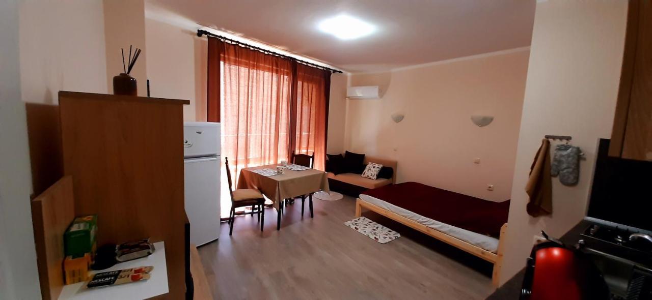 На Море В Сарафово Burgas City Eksteriør billede